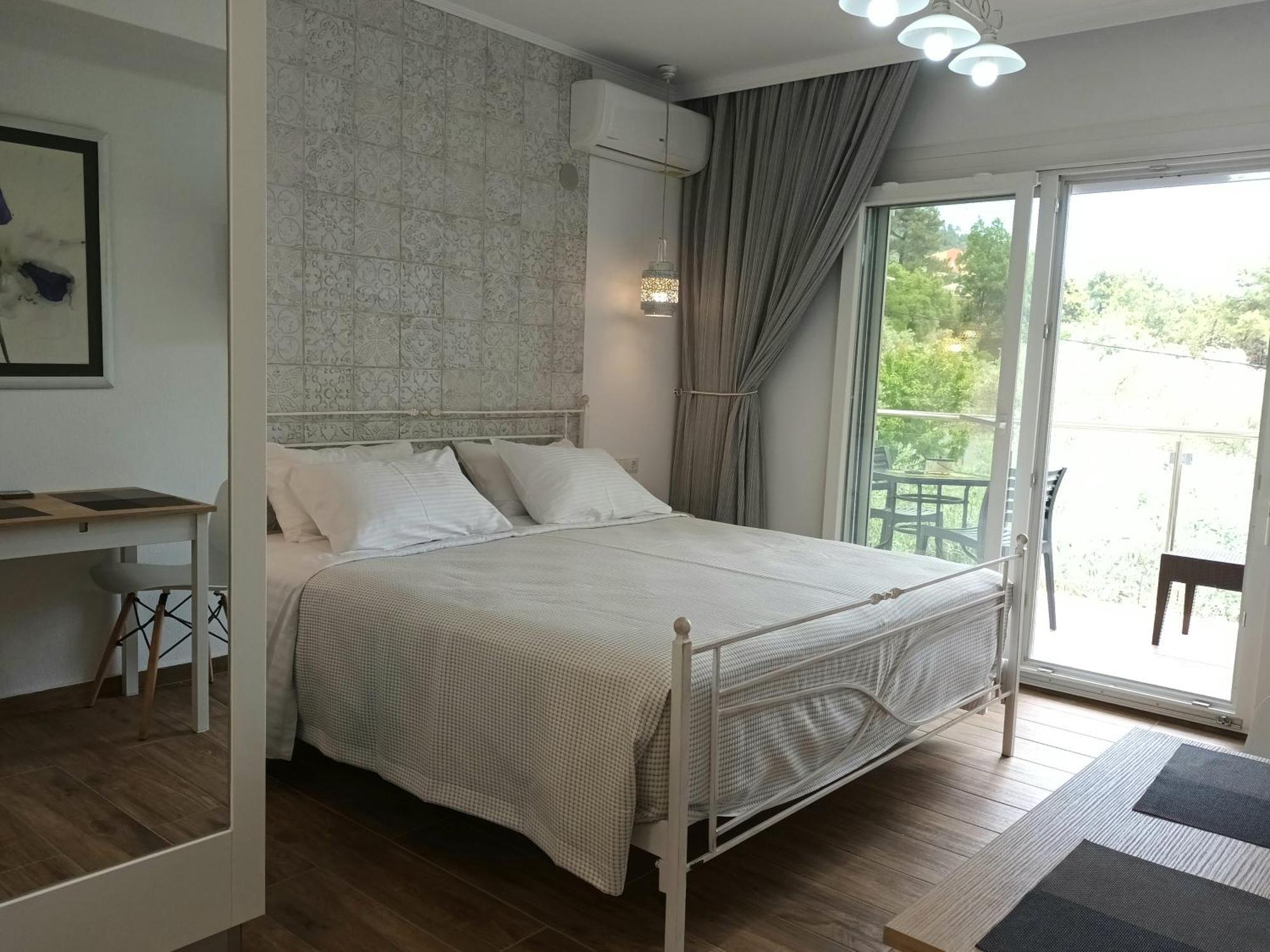 Olive Garden Villas And Apartments 克里斯阿穆迪亚 客房 照片
