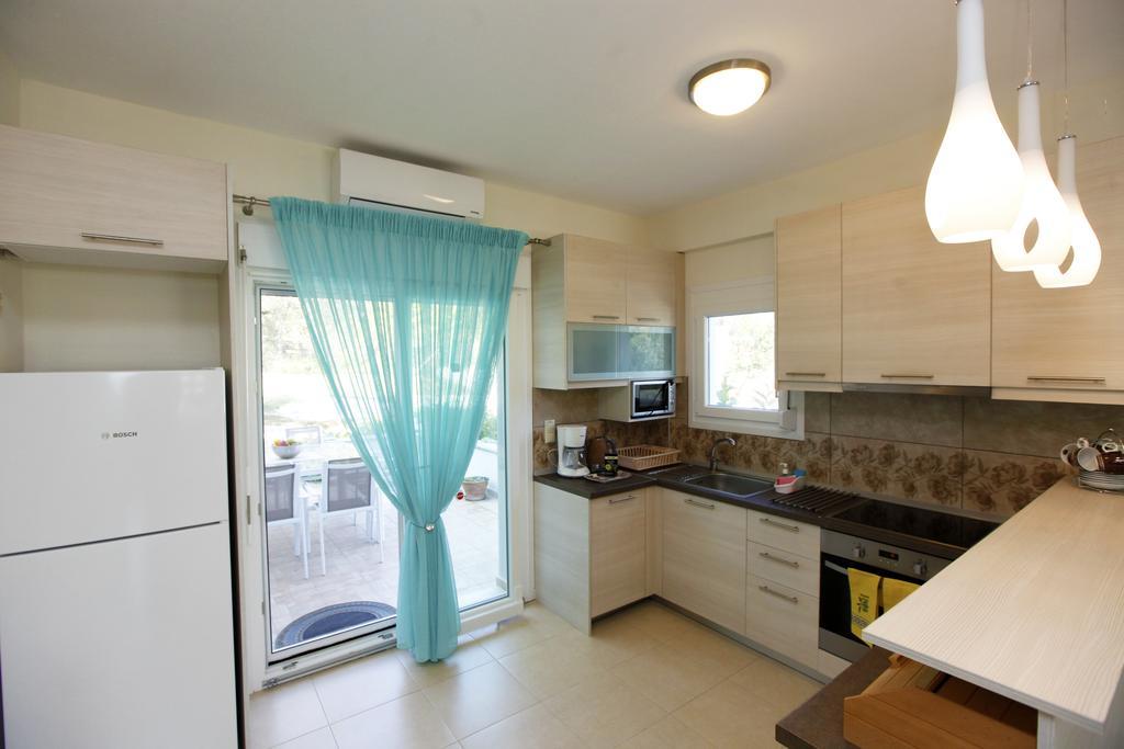 Olive Garden Villas And Apartments 克里斯阿穆迪亚 外观 照片