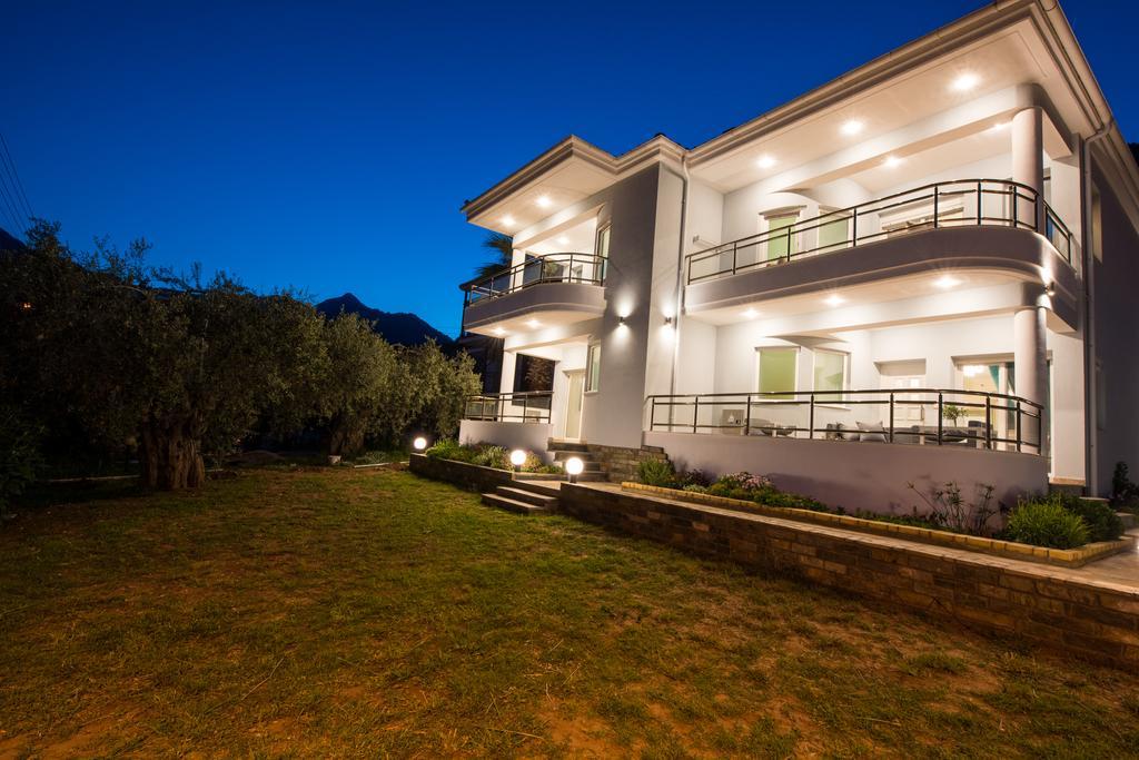 Olive Garden Villas And Apartments 克里斯阿穆迪亚 外观 照片