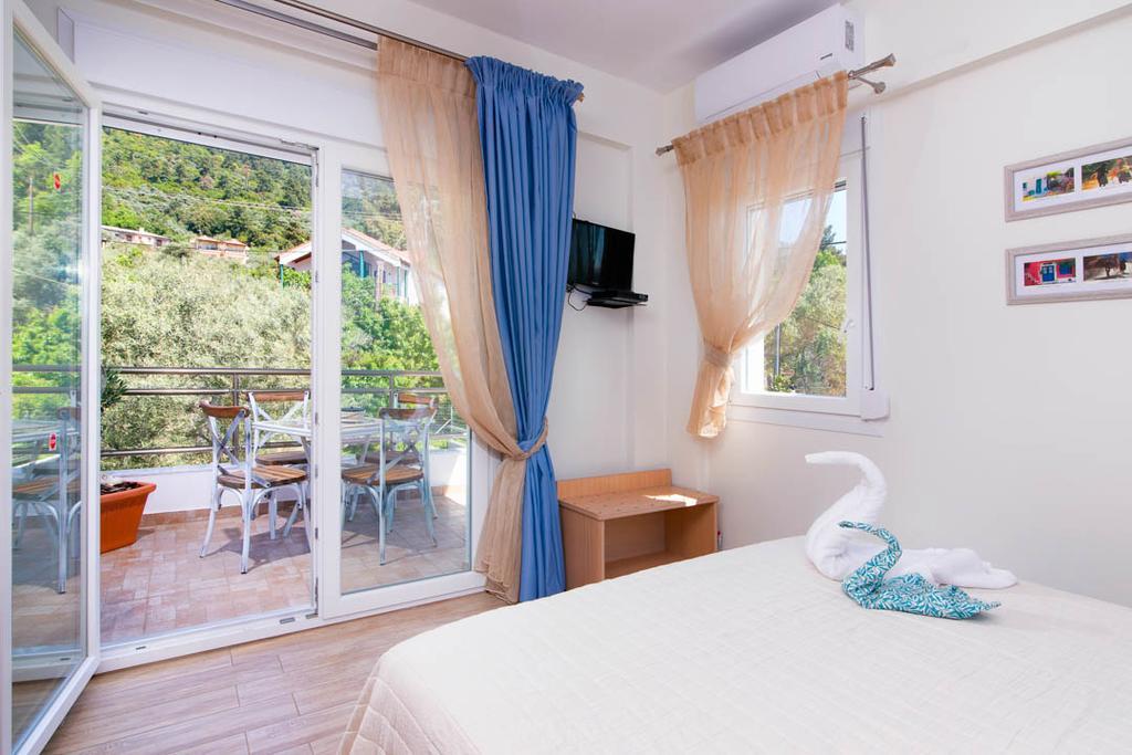 Olive Garden Villas And Apartments 克里斯阿穆迪亚 外观 照片